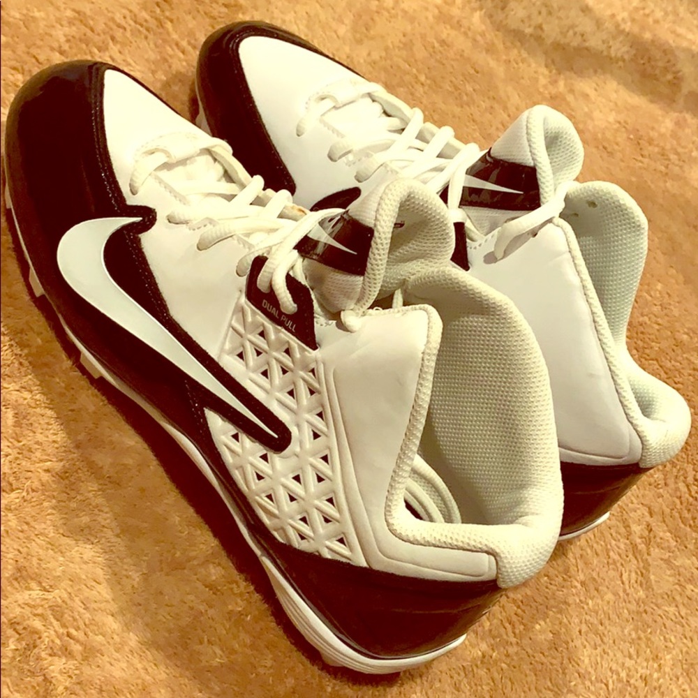 NWOT Nike Alpha Football cleats